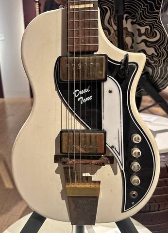 Jeff Beck Christie's auction photograph 133, courtesy of Jim Belmont